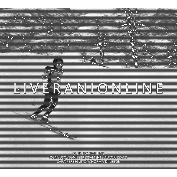 RETROSPETTIVA IRA VON FURSTENBERG ATTRICE NELLA FOTO IRA VON FURSTENBERG A CORTINA D\'AMPEZZO IL GIORNO 25-12-1965 AG ALDO LIVERANI SAS 