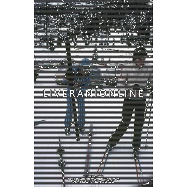 RETROSPETTIVA IRA VON FURSTENBERG ATTRICE NELLA FOTO IRA VON FURSTENBERG CON IL FIGLIO A CORTINA D\'AMPEZZO NELL\'ANNO 1972 AG ALDO LIVERANI SAS 