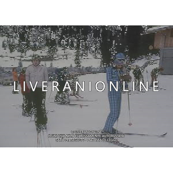 RETROSPETTIVA IRA VON FURSTENBERG ATTRICE NELLA FOTO IRA VON FURSTENBERG CON IL FIGLIO A CORTINA D\'AMPEZZO NELL\'ANNO 1972 AG ALDO LIVERANI SAS 