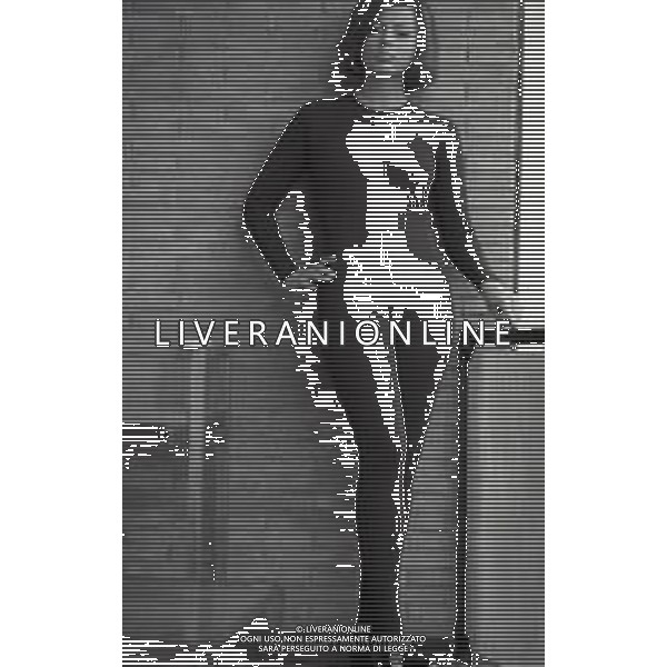 RETROSPETTIVA IRA VON FURSTENBERG ATTRICE NELLA FOTO IRA VON FURSTENBERG SUL SET DEL FILM “ A QUALSIASI PREZZO“ NELL\'ANNO 1968 A ROMA AG ALDO LIVERANI SAS