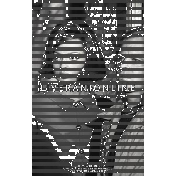 RETROSPETTIVA IRA VON FURSTENBERG ATTRICE NELLA FOTO IRA VON FURSTENBERG SUL SET DEL FILM “ A QUALSIASI PREZZO“ NELL\'ANNO 1968 A ROMA AG ALDO LIVERANI SAS