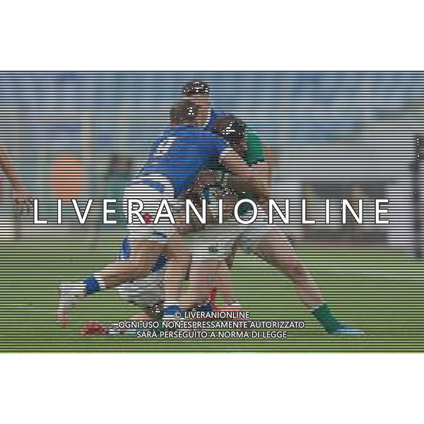 Marianiu/LMedia - 2021 Guinness Six Nations Rugby - Italy vs Ireland - Rugby Six Nations match 27 February 2021 - Stadio Olimpico, rome, Italy Photo showing: Robbie Henshaw (Ireland) vs Stephen Varney (Italy) @Marianiu/LMedia / AGENZIA ALDO LIVERANI SAS