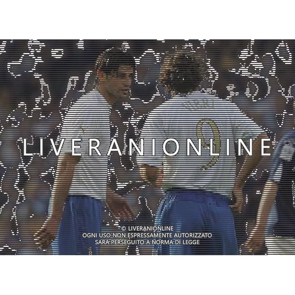 Glasgow 3 settembre 2005 Scozia - Italia qualificazioni mondiali Germania 2006 nella foto:iaquinta e vieri foto Luzzani / Ag. Aldo Liverani