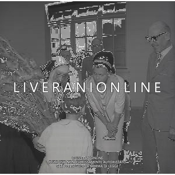 RETROSPETTIVA BEATRICE MARIA DI SAVOIA PRINCIPESSA  NELLA FOTO BEATRICE MARIA DI SAVOIA A CANELLI IN VISITA A UN ASILO INFANTILE NELL\'ANNO 1963 AG ALDO LIVERANI SAS  