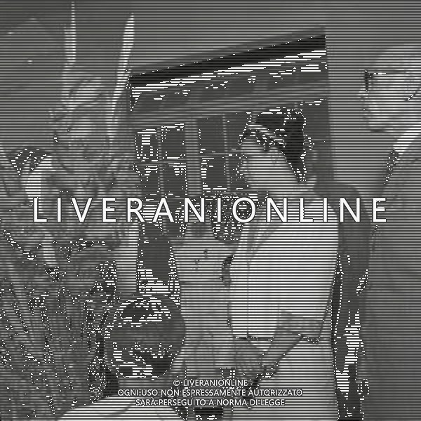 RETROSPETTIVA BEATRICE MARIA DI SAVOIA PRINCIPESSA  NELLA FOTO BEATRICE MARIA DI SAVOIA A CANELLI IN VISITA A UN ASILO INFANTILE NELL\'ANNO 1963 AG ALDO LIVERANI SAS  