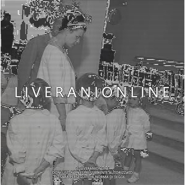 RETROSPETTIVA BEATRICE MARIA DI SAVOIA PRINCIPESSA  NELLA FOTO BEATRICE MARIA DI SAVOIA A CANELLI IN VISITA A UN ASILO INFANTILE NELL\'ANNO 1963 AG ALDO LIVERANI SAS  
