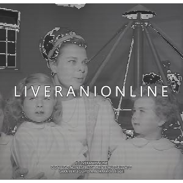 RETROSPETTIVA BEATRICE MARIA DI SAVOIA PRINCIPESSA  NELLA FOTO BEATRICE MARIA DI SAVOIA A CANELLI IN VISITA A UN ASILO INFANTILE NELL\'ANNO 1963 AG ALDO LIVERANI SAS  