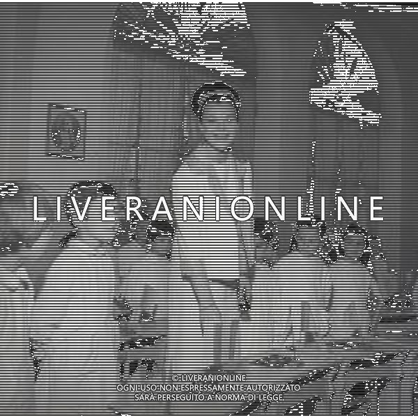 RETROSPETTIVA BEATRICE MARIA DI SAVOIA PRINCIPESSA  NELLA FOTO BEATRICE MARIA DI SAVOIA A CANELLI IN VISITA A UN ASILO INFANTILE NELL\'ANNO 1963 AG ALDO LIVERANI SAS  