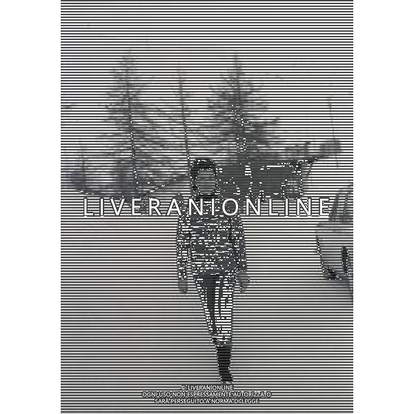 RETROSPETTIVA BEATRICE MARIA DI SAVOIA PRINCIPESSA  NELLA FOTO BEATRICE MARIA DI SAVOIA A SESTRIERE NELL\'ANNO 1963 AG ALDO LIVERANI SAS  