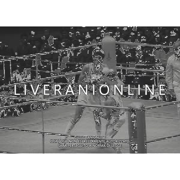 RETROSPETTIVA PATRIZIO OLIVA PUGILE NELLA FOTO PATRIZIO OLIVA ALLE OLIMPIADI DI MOSCA 1980 AG ALDO LIVERANI SAS