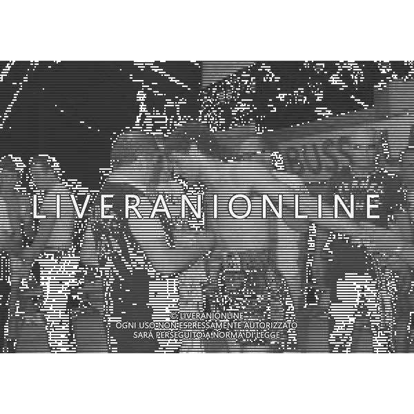 1981 LIDO DI CAMAIORE INCONTRO DI BOXE PATRIZIO OLIVA CONTRO PATRIZIO BURINI NELLA FOTO L\'INCONTRO DI BOXE TRA PATRZIO OLIVA E PATRIZIO BURINI AG ALDO LIVERANI SAS