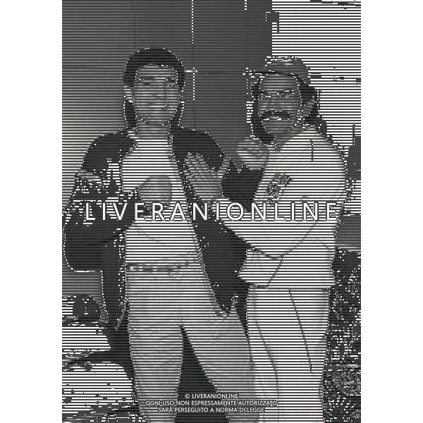 14-10-1983 MILANO CAMPIONATO EUROPEO DI PUGILATO INCONTRO TRA PATRIZIO OLIVA E JUAN JOSE\' GIMENEZ NELLA FOTO PATRIZIO OLIVA CON JUAN JOSE GIMENEZ ALLA CONFERENZA STAMPA AG ALDO LIVERANI SAS