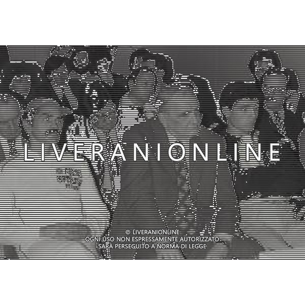 14-10-1983 MILANO CAMPIONATO EUROPEO DI PUGILATO INCONTRO TRA PATRIZIO OLIVA E JUAN JOSE\' GIMENEZ NELLA FOTO PATRIZIO OLIVA CON JUAN JOSE GIMENEZ ALLA CONFERENZA STAMPA AG ALDO LIVERANI SAS