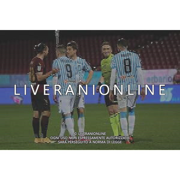 SALERNITANA - SPAL CAMPIONATO CALCIO SERIE BKT 02.03.2021 NELLA FOTO ALBERTO PALOSCHI, JACOPO SEGRE, MATTIA VALOTI, RAMZI AYA CON ARBITRO IRRATI ©MOSCA/AGENZIA ALDO LIVERANI SAS