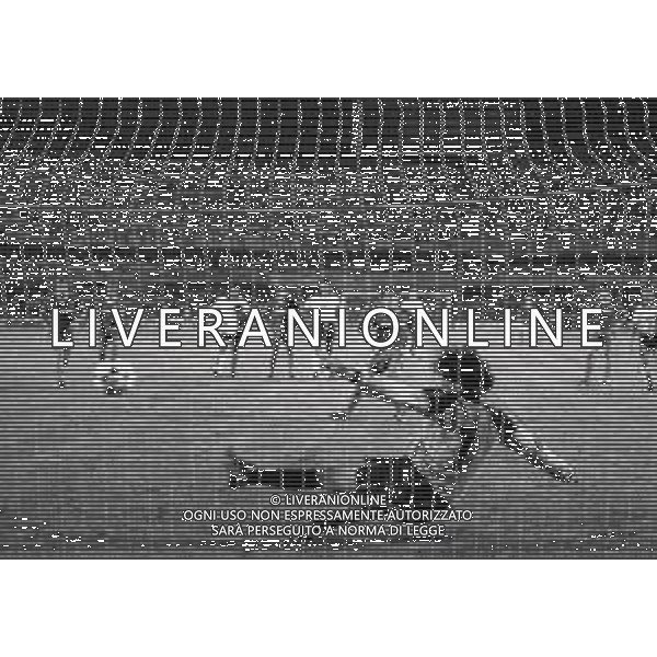 12-06-1985 VERONA QUARTI DI FINALE DI ANDATA DI COPPA ITALIA VERONA INTER 3-0 NELLA FOTO RIGORE GIUSEPPE GALDERISI AG ALDO LIVERANI SAS