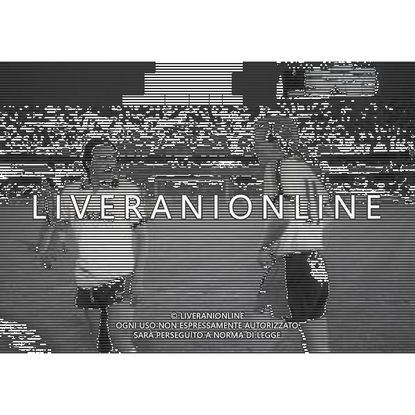 12-06-1985 VERONA QUARTI DI FINALE DI ANDATA DI COPPA ITALIA VERONA INTER 3-0 NELLA FOTO FRANCO CAUSIO E KARL HEINZE RUMMENIGGE AG ALDO LIVERANI SAS