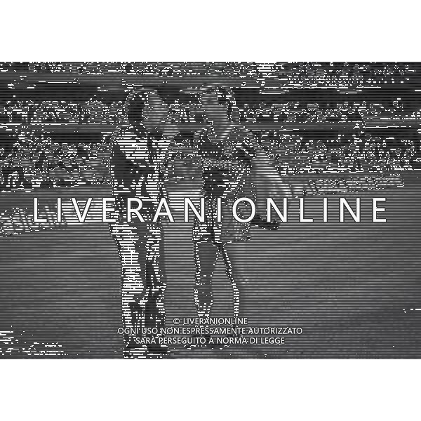 12-06-1985 VERONA QUARTI DI FINALE DI ANDATA DI COPPA ITALIA VERONA INTER 3-0 NELLA FOTO OSVALDO BAGNOLI CON FABIO MARANGON AG ALDO LIVERANI SAS