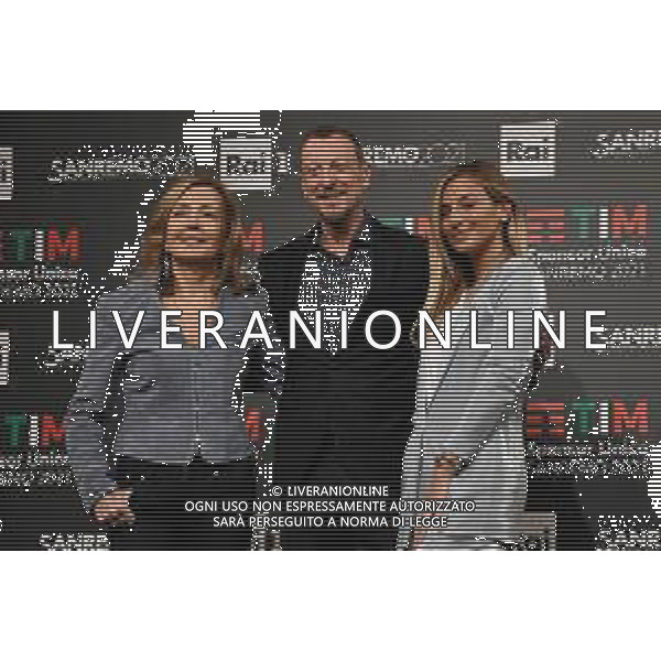 Barbara Palombelli, Amadeus e Beatrice Venezi 71mo Festival della Canzone Italiana Sanremo 2021 - Photocall del 5 marzo Casino‚Äô Municipale - Sanremo (IM) 05-03-2021 foto Roberto Garavaglia/ag. Aldo Liverani sas / AGENZIA ALDO LIVERANI SAS