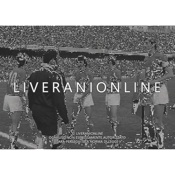 03-03-1973 GENOVA QUALIFICAZIONI MONDIALI DI CALCIO ITALIA LUSSEMBURGO 5-0 NELLA FOTO ARBITRO SEOUDI CON PIETRO ANASTASI-SANDRO MAZZOLA E GIACINTO FACCHETTI AG ALDO LIVERANI SAS 