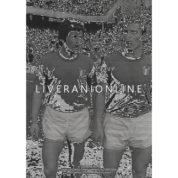 03-03-1973 GENOVA QUALIFICAZIONI MONDIALI DI CALCIO ITALIA LUSSEMBURGO 5-0 NELLA FOTO GIANNI RIVERA E ROMEO BENETTI AG ALDO LIVERANI SAS