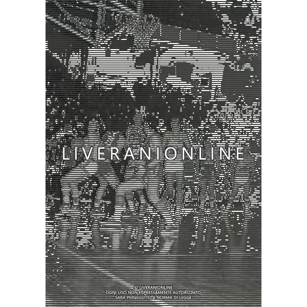 12-10-1975 MILANO CAMPIONATO DI BASKET SERIE A CINZANO MILANO-BRILL CAGLIARI 82-81 NELLA FOTO AZIONE DI GIOCO AG ALDO LIVERANI SAS