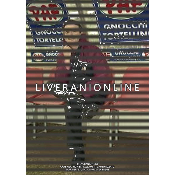 RETROSPETTIVA EMILIANO MONDONICO ALLENATORE TORINO CALCIO NELLA FOTO EMILIANO MONDONICO ALLENATORE TORINO CALCIO NELL\'ANNO 1998 AG ALDO LIVERANI SAS