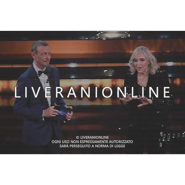 Amadeus e Giovanna Botteri 71mo Festival della Canzone Italiana Sanremo 2021 - Quinta Serata Teatro Ariston - Sanremo (IM) 06-03-2021 foto Roberto Garavaglia/ag. Aldo Liverani sas / AGENZIA ALDO LIVERANI SAS
