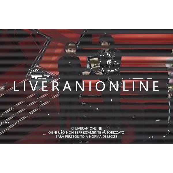Ermal Meta DX vince il premio “Giancarlo Bigazzi” per la miglior composizione musicale di Sanremo 2021 71mo Festival della Canzone Italiana Sanremo 2021 - Quinta Serata Teatro Ariston - Sanremo (IM) 06-03-2021 foto Roberto Garavaglia/ag. Aldo Liverani sas