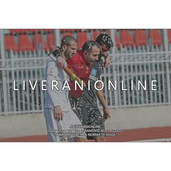 IMOLA 07 03 2021 IMOLESE CALCIO-TRIESTINA 0-0 SERIE C NELLA FOTO LITTERI GIANLUCA TRIESTINA E FILIPPO CARINI IMOLESE PORTANO FUORI ARBITRO DI LINEA INFORTUNATO ©SANNA / AGENZIA ALDO LIVERANI SAS