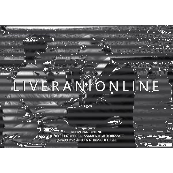 14-11-1987 NAPOLI QUALIFICAZIONI EUROPEI DI CALCIO ITALIA SVEZIA 2-1 NELLA FOTO AZEGLIO VICINI ALLENATORE ITALIA E NORDIN ALLENATORE SVEZIA AG ALDO LIVERANI SAS