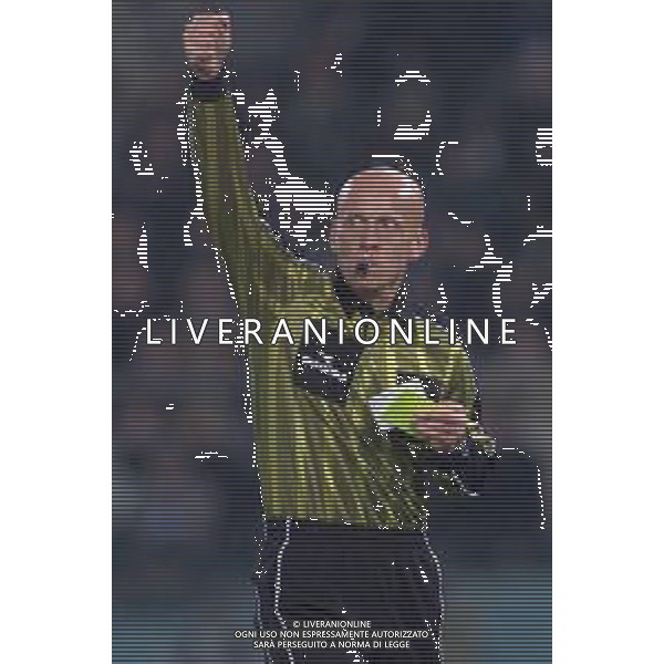 lazio -juve nella foto l\'arbitro collina pierluigi con il cartellino giallo agenzia aldo liverani sas