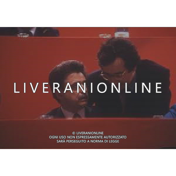 RETROSPETTIVA ACHILLE OCCHETTO POLITICO NELLA FOTO ACHILLE OCCHETTO CON WALTER VELTRONI AL CONGRESSO DEL PCI NELL\'ANNO 1989 AG ALDO LIVERANI SAS