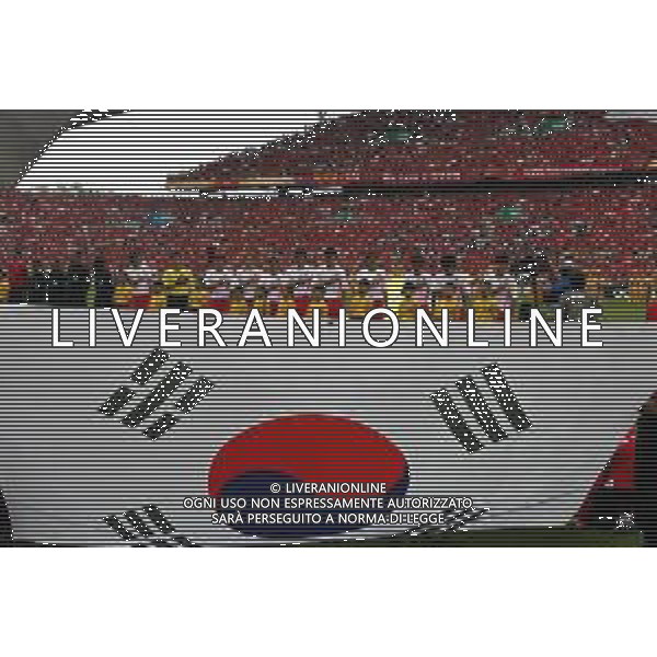 GWANGJU (corea del sud) 22/06/2002 MONDIALI CALCIO 2002 SPAGNA - COREA DEL SUD NELLA FOTO LA FORMAZIONE COREANA SCHIERATA DURANTE L\'INNO AGENZIA ALDO LIVERANI SAS