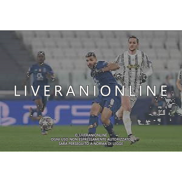 ©Alessandro Falzone/Agenzia Aldo Liverani Torino 09.03.2021 Stadio Allianz Stadium Juventus vs Porto Ritorno Ottavi di Finale Champions League 2020-2021 Nella foto : TAREMI E ADRIEN RABIOT ©FALZONE/AGENZIA ALDO LIVERANI SAS
