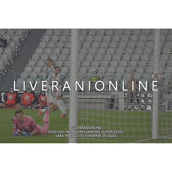 ©Alessandro Falzone/Agenzia Aldo Liverani Torino 09.03.2021 Stadio Allianz Stadium Juventus vs Porto Ritorno Ottavi di Finale Champions League 2020-2021 Nella foto : GOL DI FEDERICO CHIESA ©FALZONE/AGENZIA ALDO LIVERANI SAS