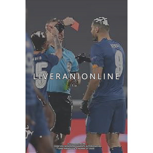 ©Alessandro Falzone/Agenzia Aldo Liverani Torino 09.03.2021 Stadio Allianz Stadium Juventus vs Porto Ritorno Ottavi di Finale Champions League 2020-2021 Nella foto : CARTELLINO ROSSO PER L\'ESPULSIONE DI TAREMI ©FALZONE/AGENZIA ALDO LIVERANI SAS