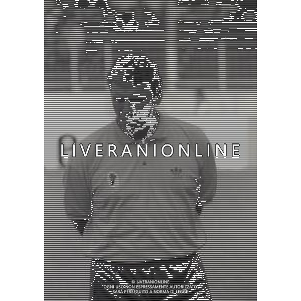 RETROSPETTIVA SEBASTIAO LAZARONI ALLENATORE CALCIO NELLA FOTO SEBASTIAO LAZARONI ALLENATORE BARI CALCIO NELL\'ANNO 1992-1993 AG ALDO LIVERANI SAS 