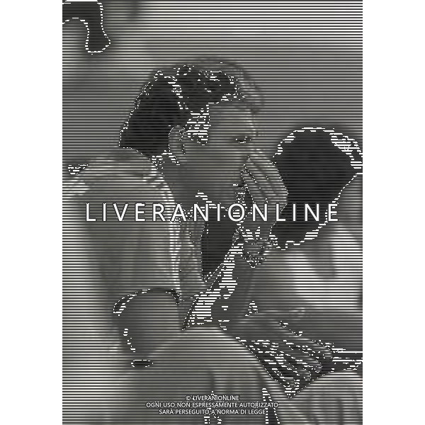 RETROSPETTIVA SEBASTIAO LAZARONI ALLENATORE CALCIO NELLA FOTO SEBASTIAO LAZARONI ALLENATORE BARI CALCIO NELL\'ANNO 1992-1993 AG ALDO LIVERANI SAS 