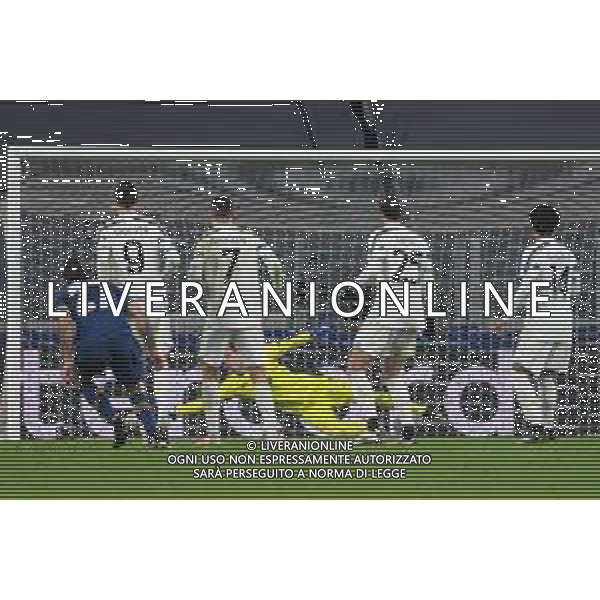 ©Alessandro Falzone/Agenzia Aldo Liverani Torino 09.03.2021 Stadio Allianz Stadium Juventus vs Porto Ritorno Ottavi di Finale Champions League 2020-2021 Nella foto : Gol di Sérgio Oliveira su punizione