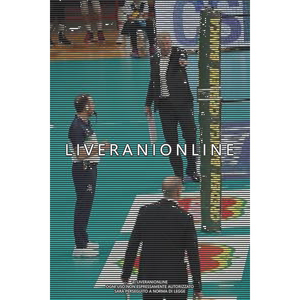 Cerquiglinio/LMedia - Playoff - Sir Safety Conad Perugia vs Allianz Milano - Volleyball Italian Serie A Men Superleague Championship 2020/2021 10 March 2021 - Pala Barton, perugia, Italy Photo showing: heynen vital (coach sir safety conad perugia) roberto piazza (coach power volley milano) @Cerquiglinio/LMedia/ AGENZIA ALDO LIVERANI SAS