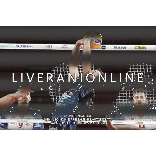 Cerquiglinio/LMedia - Playoff - Sir Safety Conad Perugia vs Allianz Milano - Volleyball Italian Serie A Men Superleague Championship 2020/2021 10 March 2021 - Pala Barton, perugia, Italy Photo showing: travica dragan (n.04 setter sir safety conad perugia) set @Cerquiglinio/LMedia/ AGENZIA ALDO LIVERANI SAS