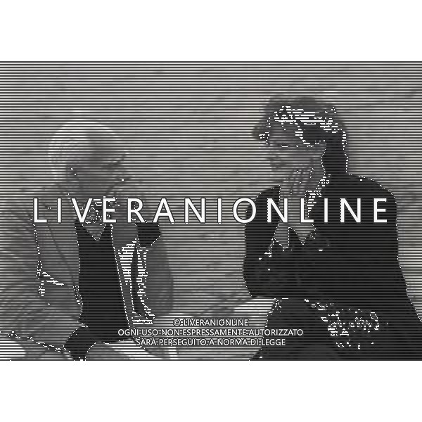 RETROSPETTIVA ALBERTO MORAVIA SCRITTORE NELLA FOTO ALBERTO MORAVIA A VENEZIA NELL\'ANNO 1980 CON ELSA MORANTE AG ALDO LIVERANI SAS