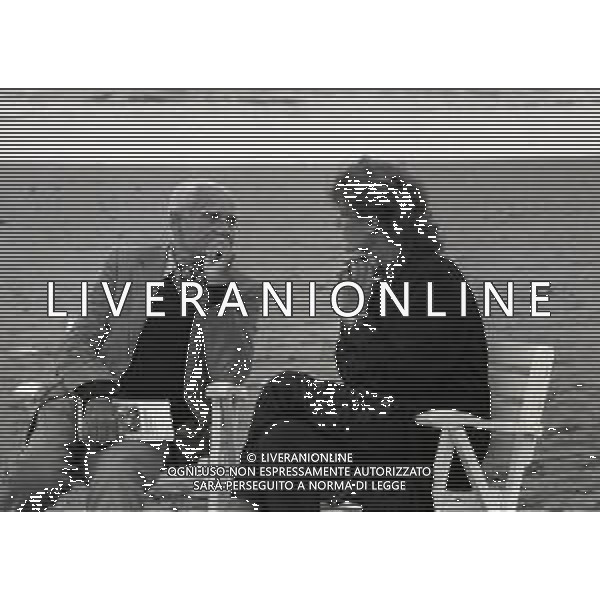 RETROSPETTIVA ALBERTO MORAVIA SCRITTORE NELLA FOTO ALBERTO MORAVIA A VENEZIA NELL\'ANNO 1980 CON ELSA MORANTE AG ALDO LIVERANI SAS
