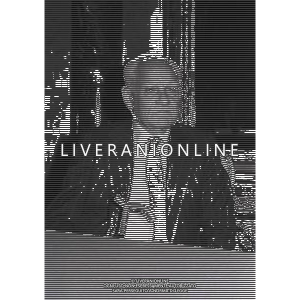RETROSPETTIVA ALBERTO MORAVIA SCRITTORE NELLA FOTO ALBERTO MORAVIA NELL\'ANNO 1984 AL CIRCOLO DELLA STAMPA DI MILANO AG ALDO LIVERANI SAS