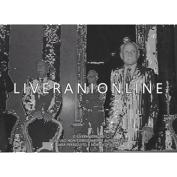 RETROSPETTIVA ALBERTO MORAVIA SCRITTORE NELLA FOTO ALBERTO MORAVIA CON VALENTINO BOMPIANI E GIULIANO GRAMIGNA NELL\'ANNO 1984 AL CIRCOLO DELLA STAMPA DI MILANO AG ALDO LIVERANI SAS
