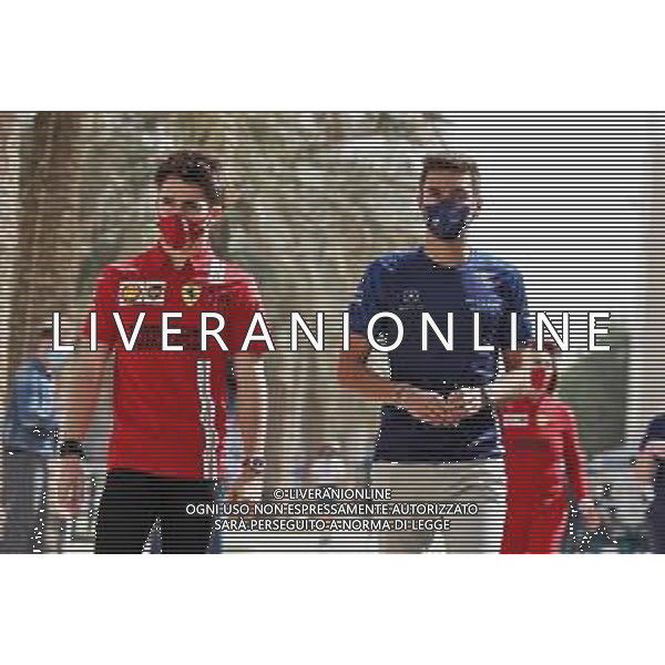 (L to R): Charles Leclerc (MON) Ferrari with George Russell (GBR) Williams Racing. 13.03.2021. Formula 1 Testing, Sakhir, Bahrain, Day Two. - www.xpbimages.com, EMail: requests@xpbimages.com © Copyright: Moy / XPB Images/ AGENZIA ALDO LIVERANI SAS - ITALY ONLY EDITOPRIAL USE ONLY