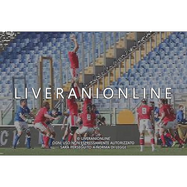 Marianiu/LMedia - 2021 Guinness Six Nations Rugby - Italy vs Wales - Rugby Six Nations match 13 March 2021 - Stadio Olimpico, rome, Italy Photo showing: touche Wales @Marianiu/LMedia AG ALDO LIVERANI SAS