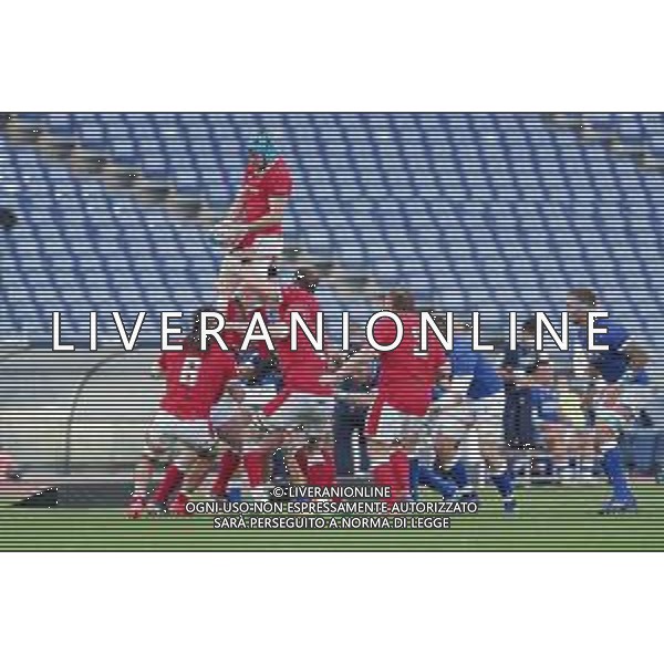 Marianiu/LMedia - 2021 Guinness Six Nations Rugby - Italy vs Wales - Rugby Six Nations match 13 March 2021 - Stadio Olimpico, rome, Italy Photo showing: touche Wales @Marianiu/LMedia AG ALDO LIVERANI SAS