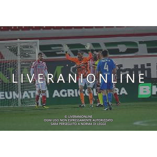 Marinil/LMedia - RL Vicenza vs Empoli FC - Italian Football Championship League BKT 2020/2021 13 March 2021 - Romeo Menti stadium, vicenza, Italy Photo showing: LR Vicenza Virtus protests in the field @Marinil/LMedia AG ALDO LIVERANI SAS