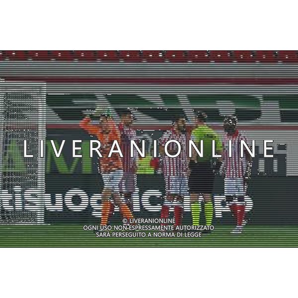 Marinil/LMedia - RL Vicenza vs Empoli FC - Italian Football Championship League BKT 2020/2021 13 March 2021 - Romeo Menti stadium, vicenza, Italy Photo showing: LR Vicenza Virtus protests in the field @Marinil/LMedia AG ALDO LIVERANI SAS